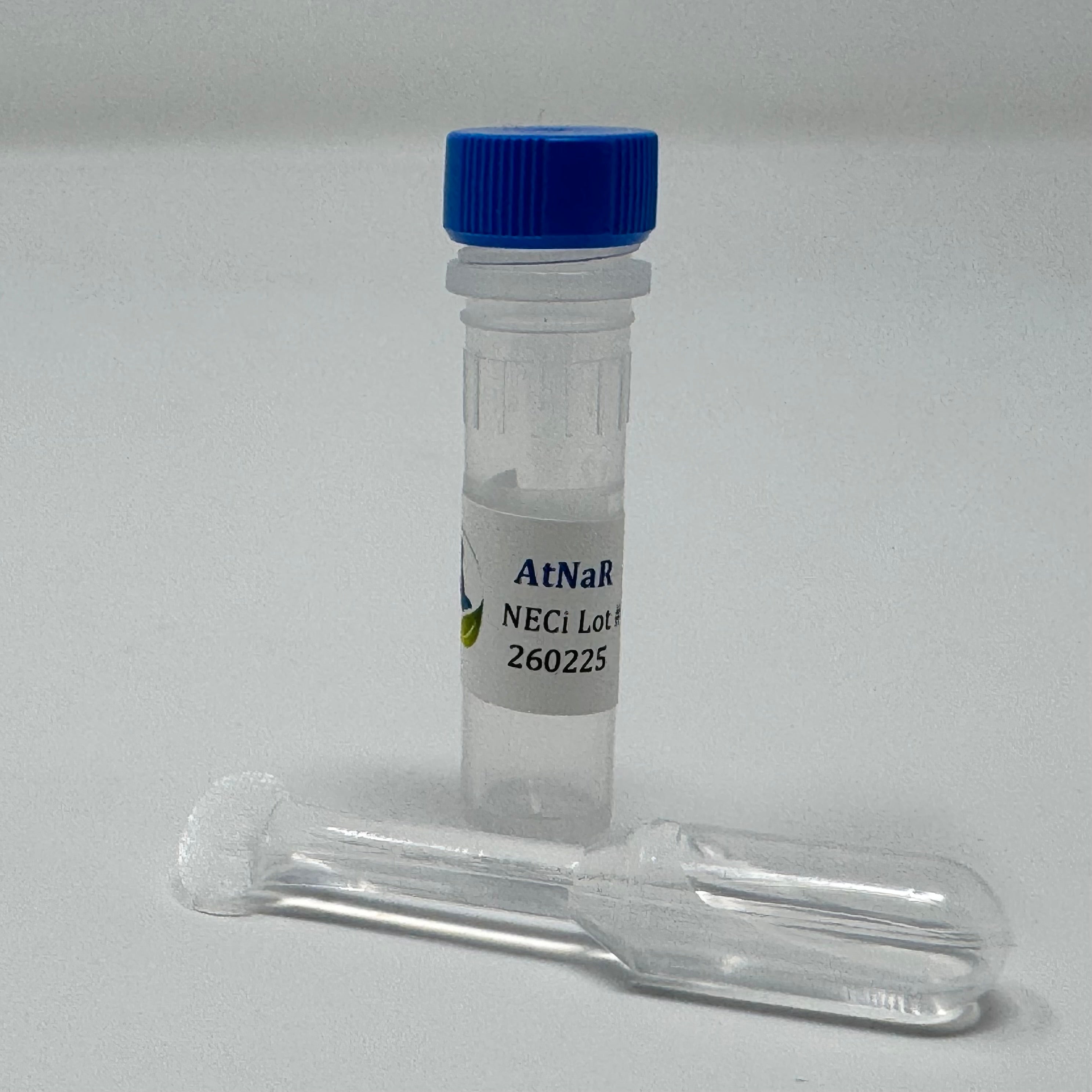 AtNaR Nitrate Reductase (Enzyme Only) - Clear plastic tube with green cap labeled AtNaR and vial of enzyme diluent
